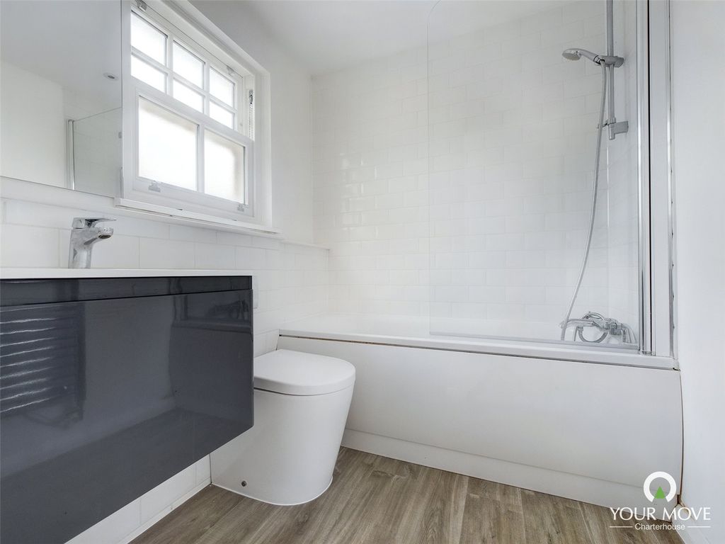 Property photo 1 of 5 Bathroom