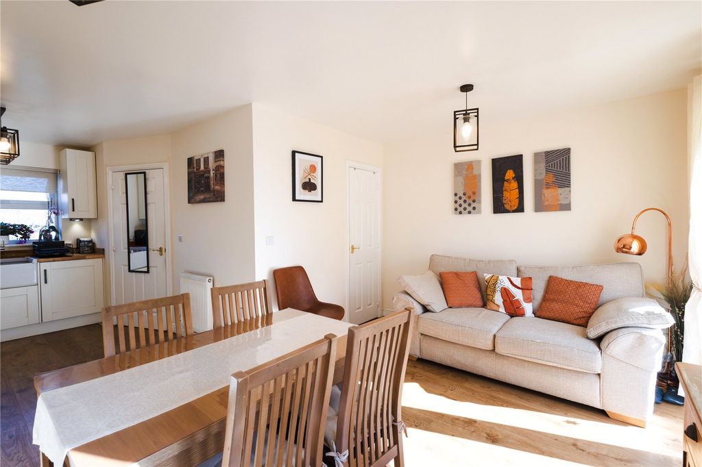 Property photo 3 of 26 Picture No. 24