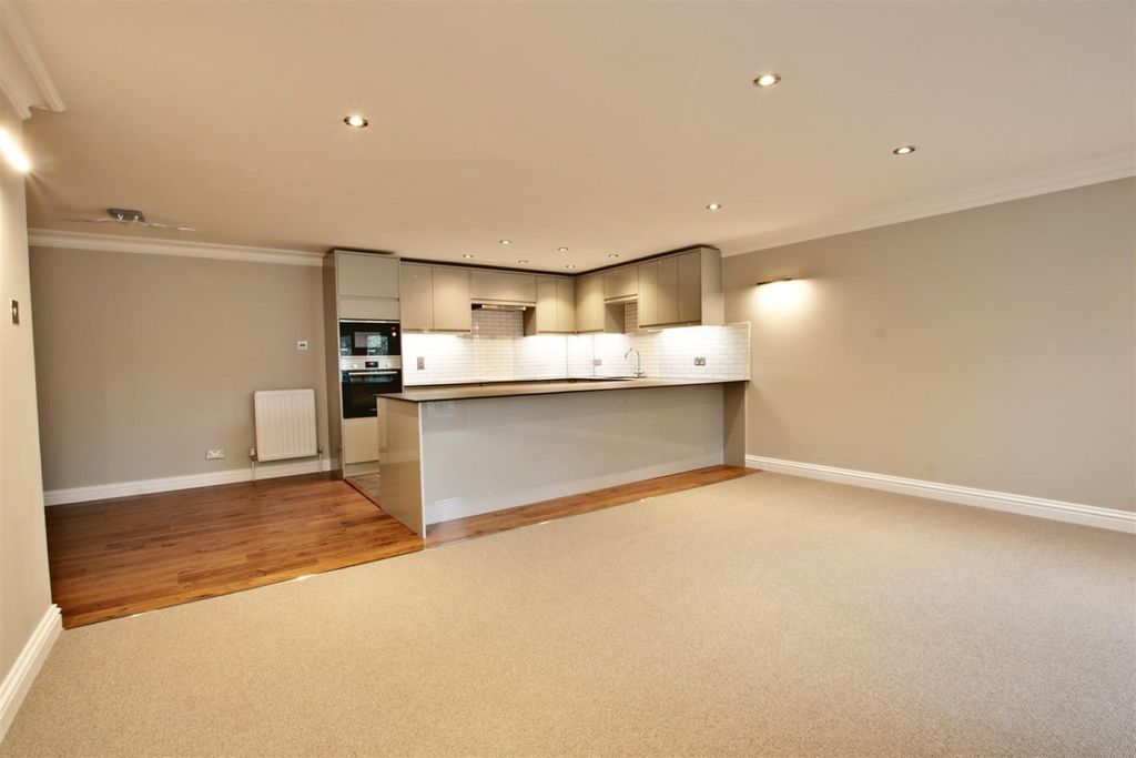 Property photo 2 of 15 4482951