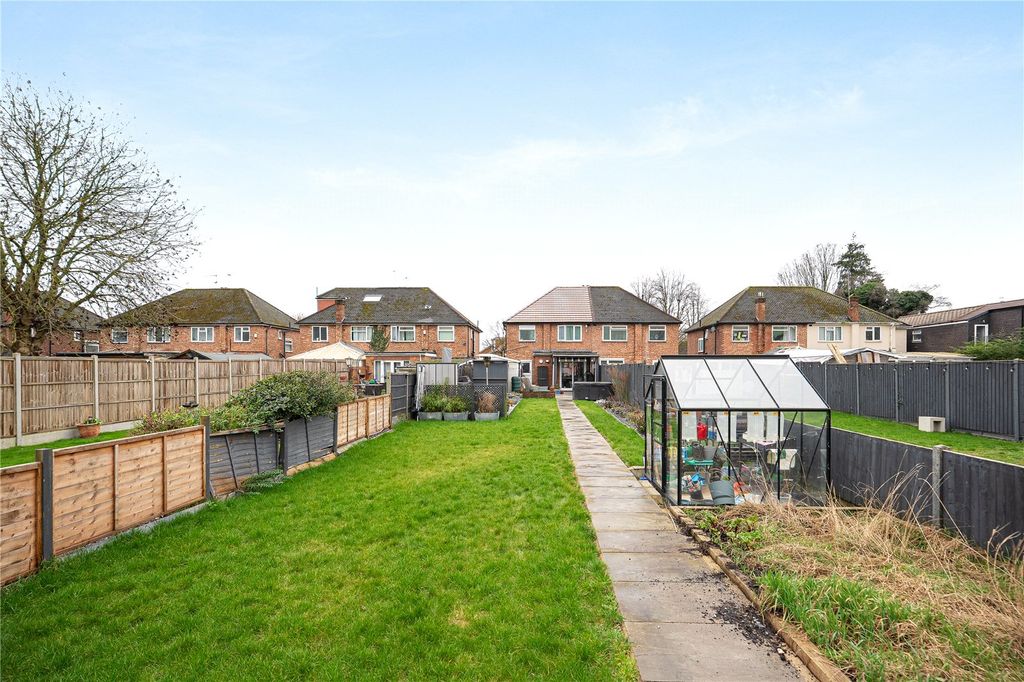 Property photo 3 of 24 Garden