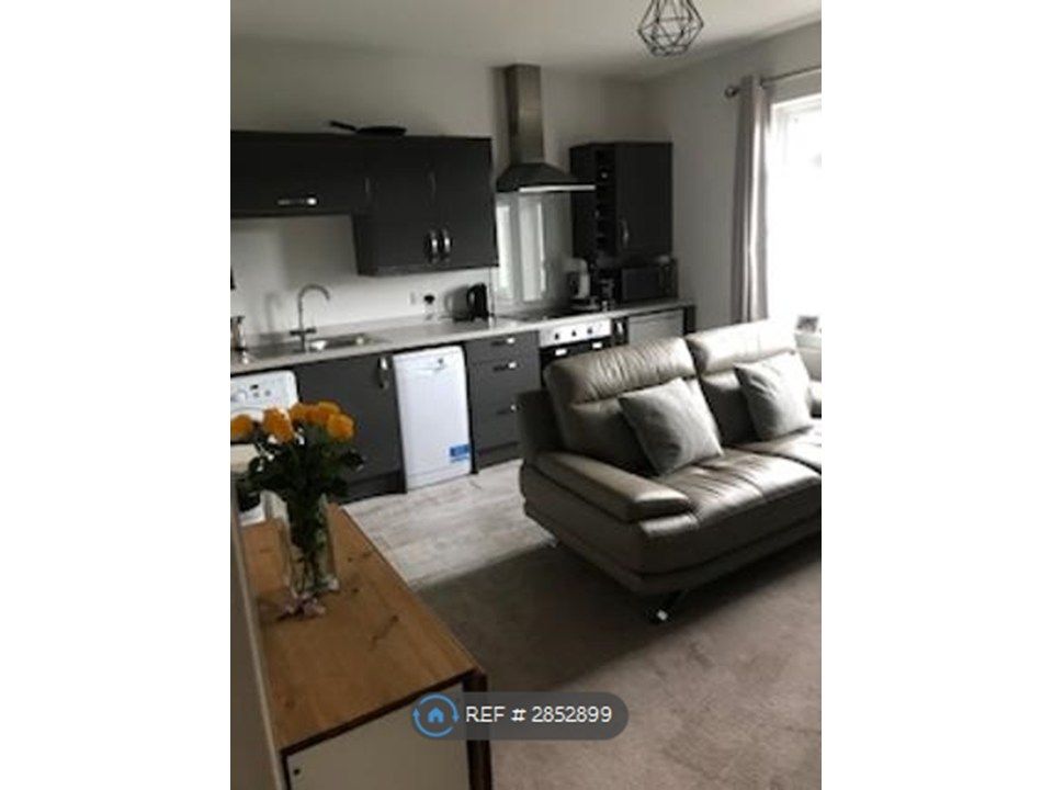 Property photo 1 of 3