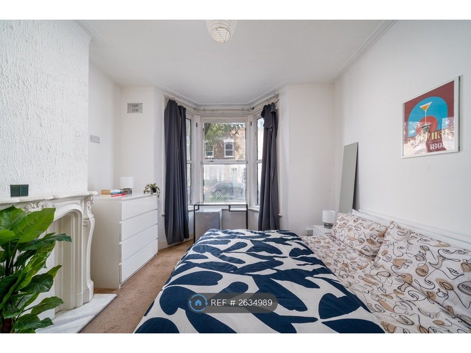 Property photo 1 of 21 Room 1 Downstairs
