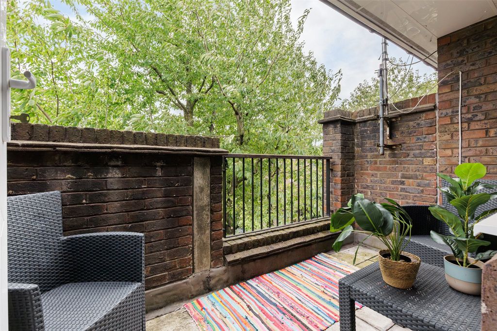 Property photo 2 of 21 Balcony