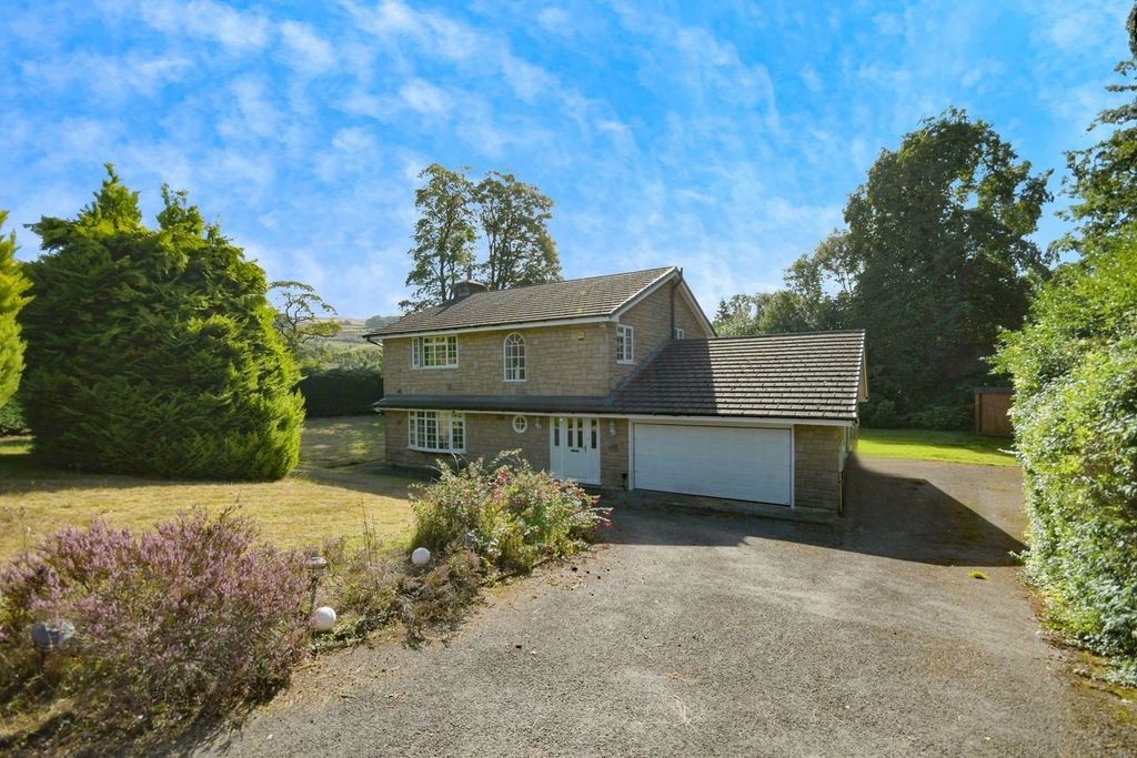Property photo 1 of 34