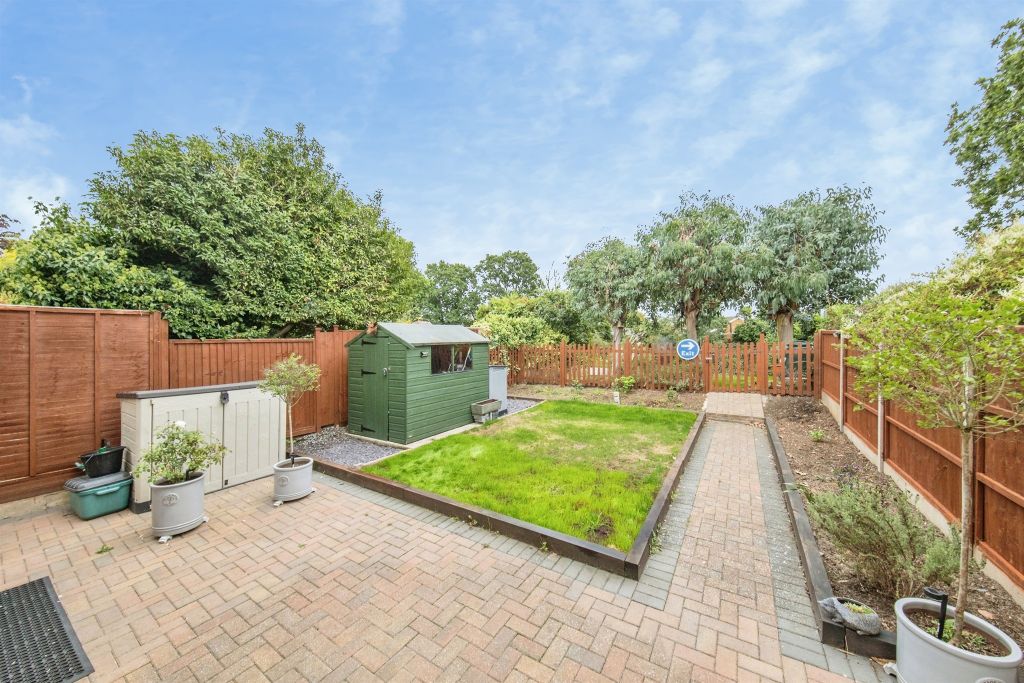 Property photo 2 of 17