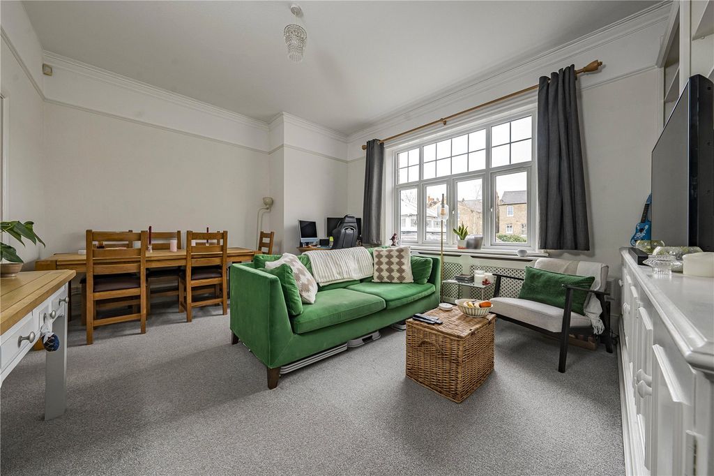 Property photo 2 of 12 Picture No. 24