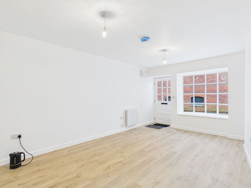 Property photo 3 of 16 Photo 6