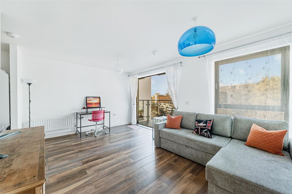 Property photo 3 of 14