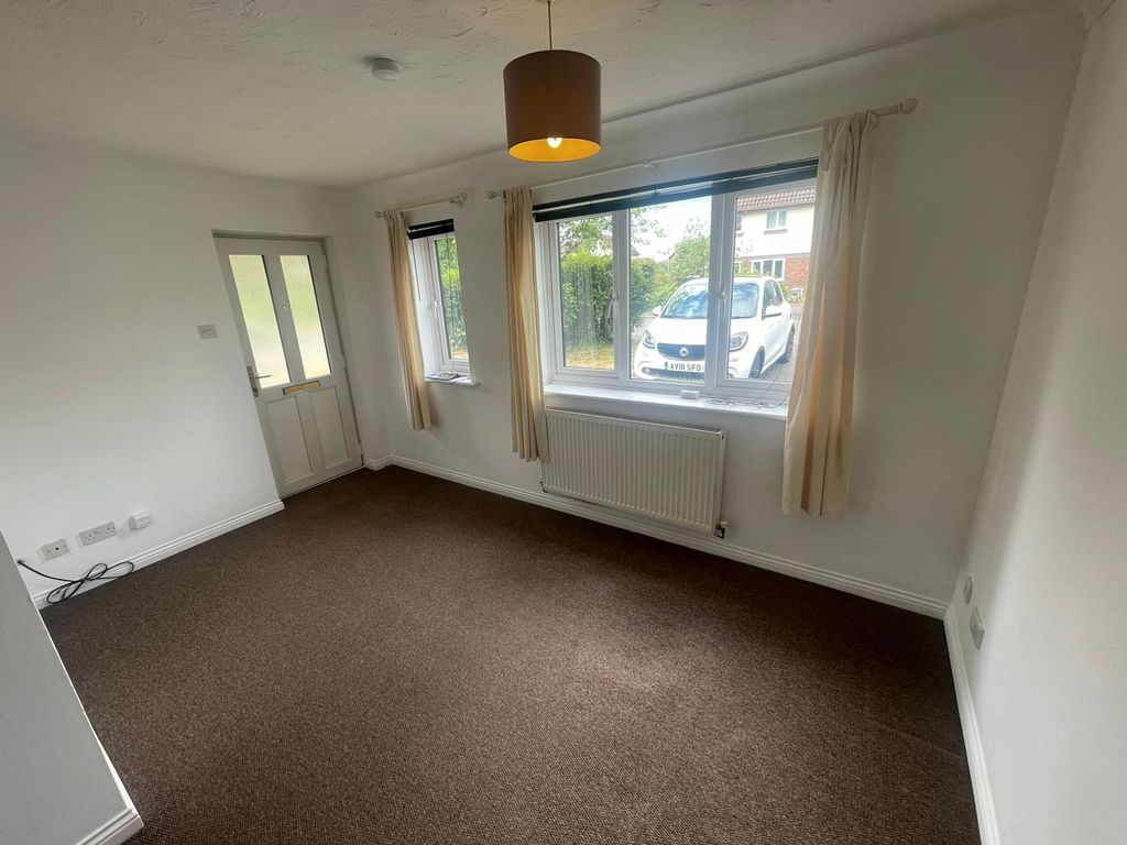Property photo 2 of 8