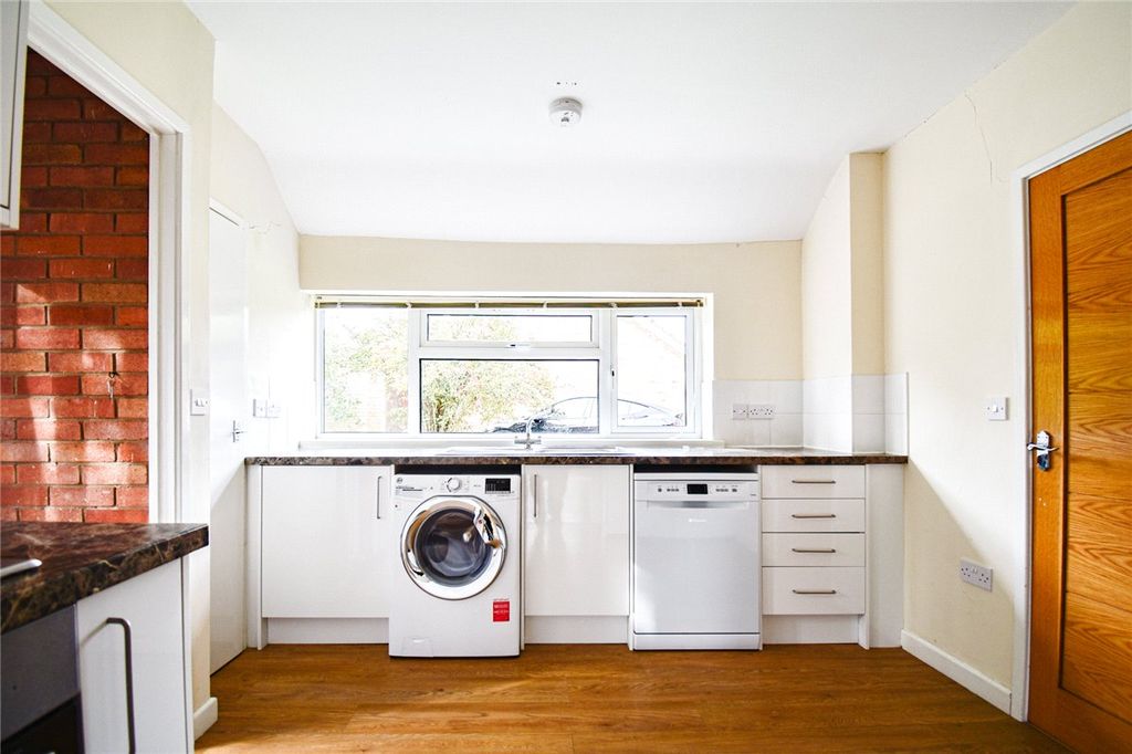 Property photo 2 of 12 Picture No. 31