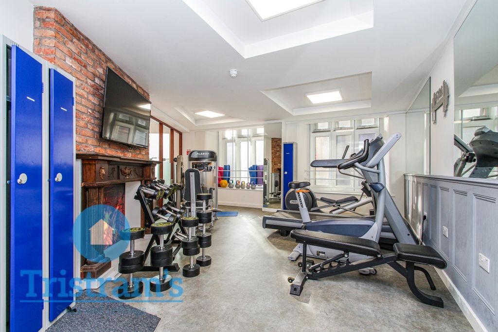Property photo 1 of 17 Img_3441