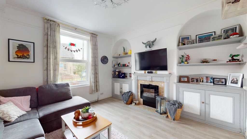 Property photo 3 of 15 Oxford-Terrace-09012025_173152.Jpg