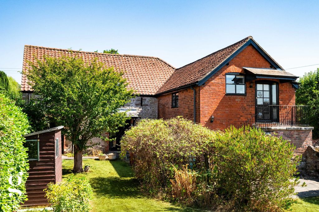 Property photo 1 of 27