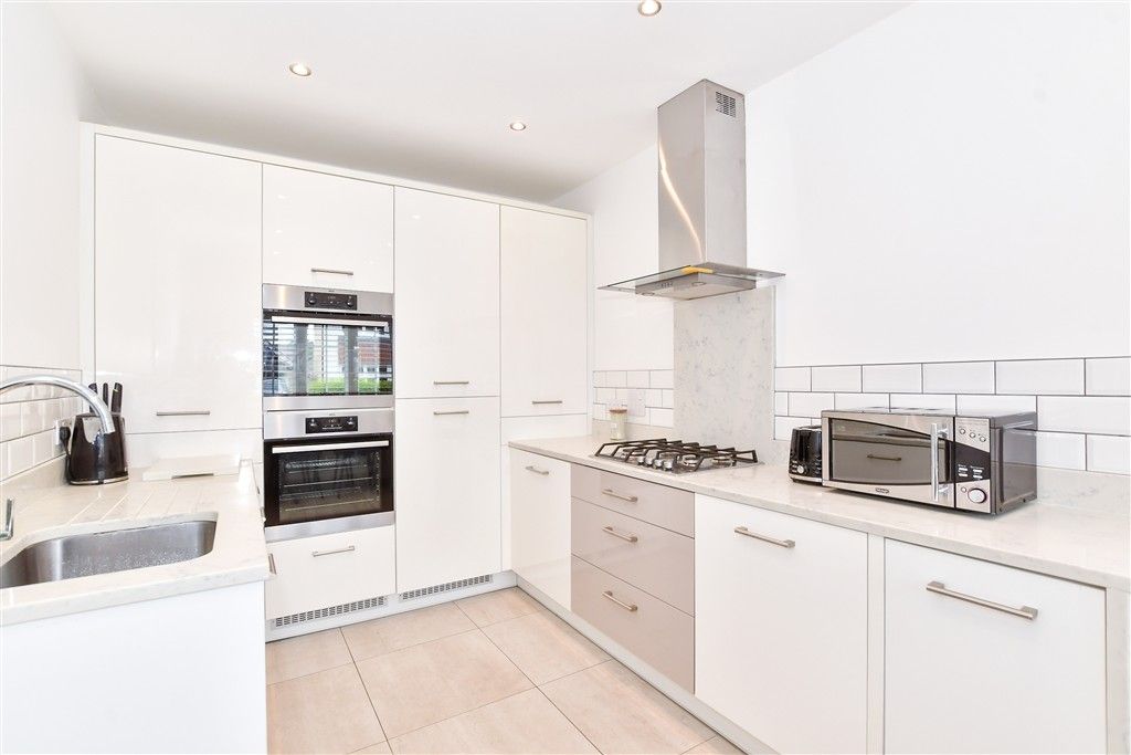 Property photo 3 of 11 Kitchen/Diner