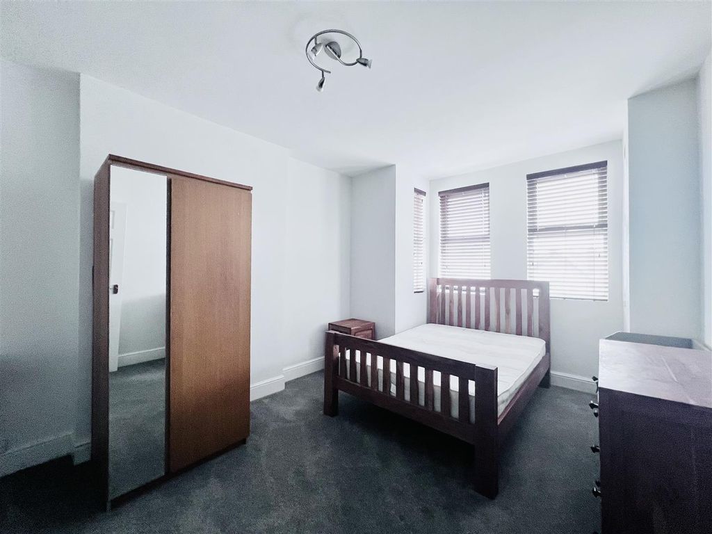 Property photo 3 of 10 Bedroom One