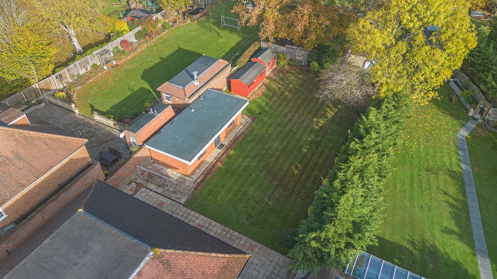 Additional image 38 of 5 bed detached house for saleMymms Drive, Brookmans Park AL9