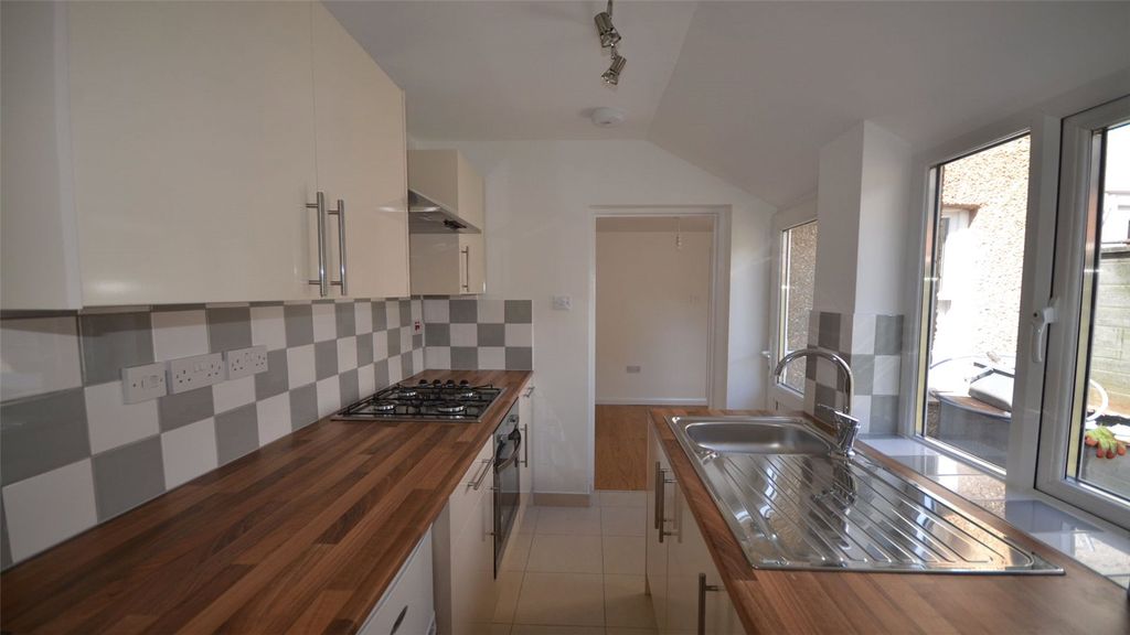 Property photo 3 of 7 Picture No. 05