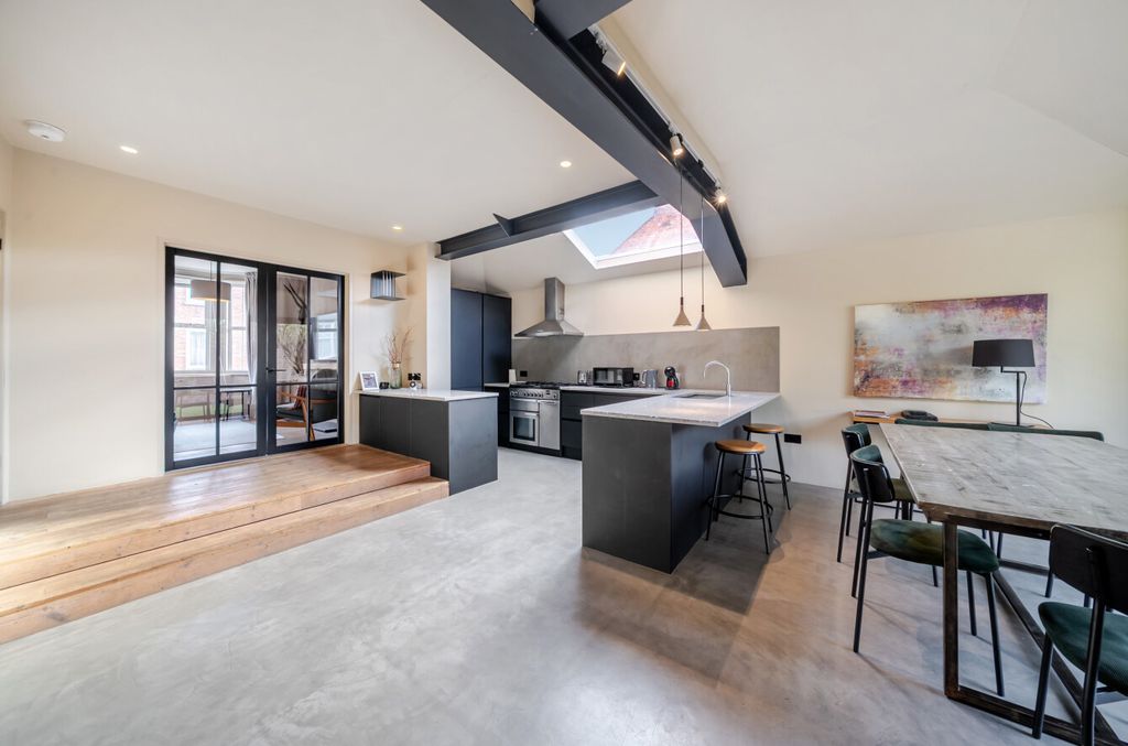 Property photo 1 of 12 Kitchen/Dining Room