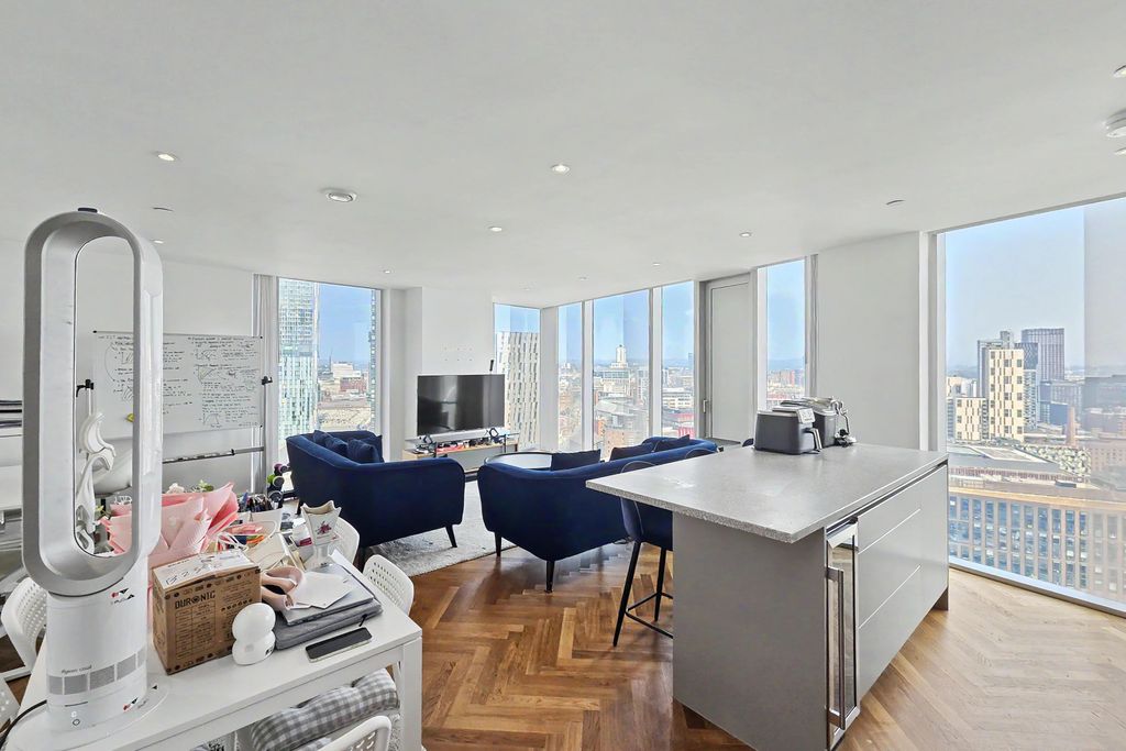 Property photo 2 of 15 Flat B2308, Deansgate Square, 9 Owen Street Manchester, M15 4Ud
