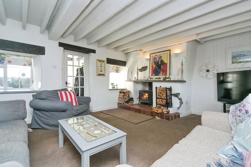 Property photo 3 of 24