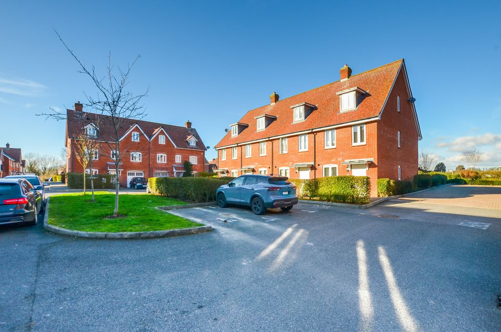 Property photo 2 of 23