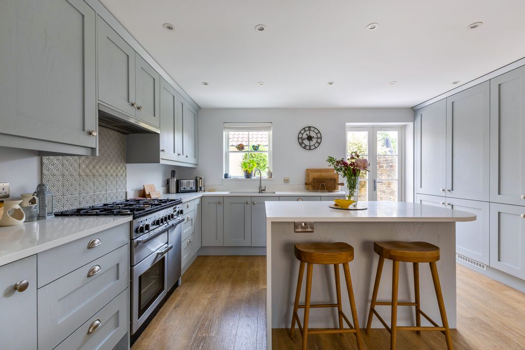 Property photo 2 of 14 Kitchen/Dining Room