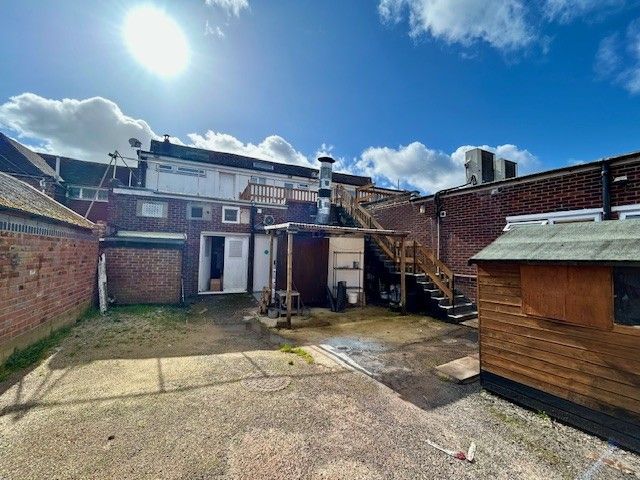 Property photo 2 of 6 Photo 6