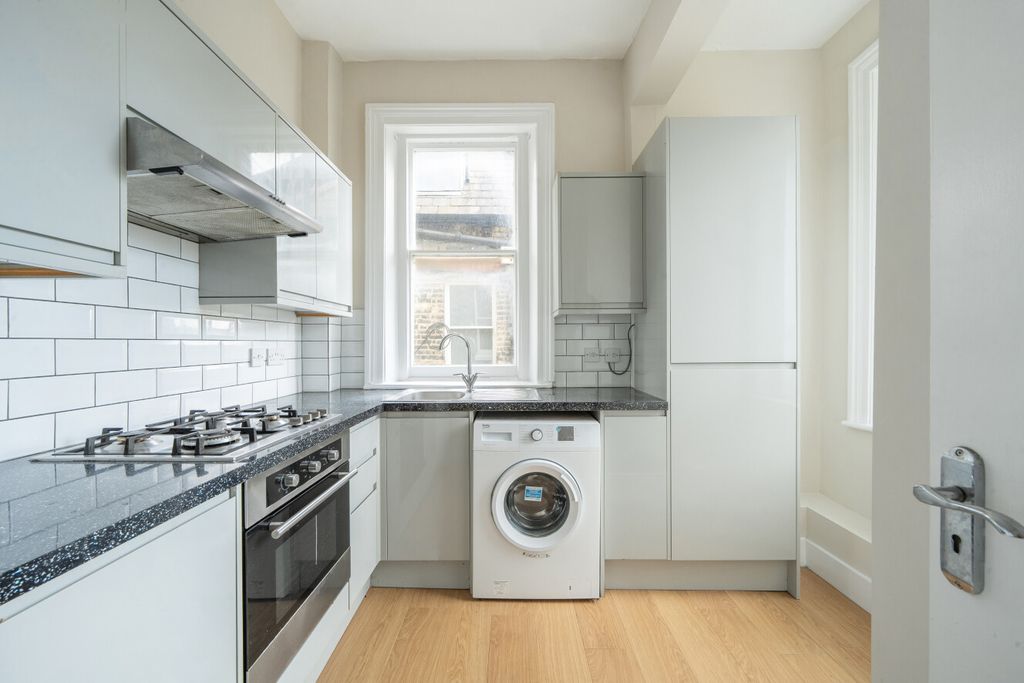 Property photo 3 of 13 1448637-10-69E617...