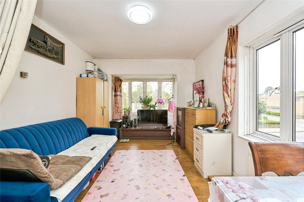 Property photo 1 of 20 Picture No. 02