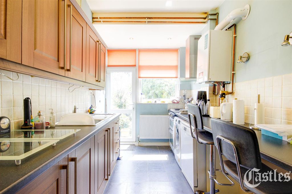 Property photo 3 of 22