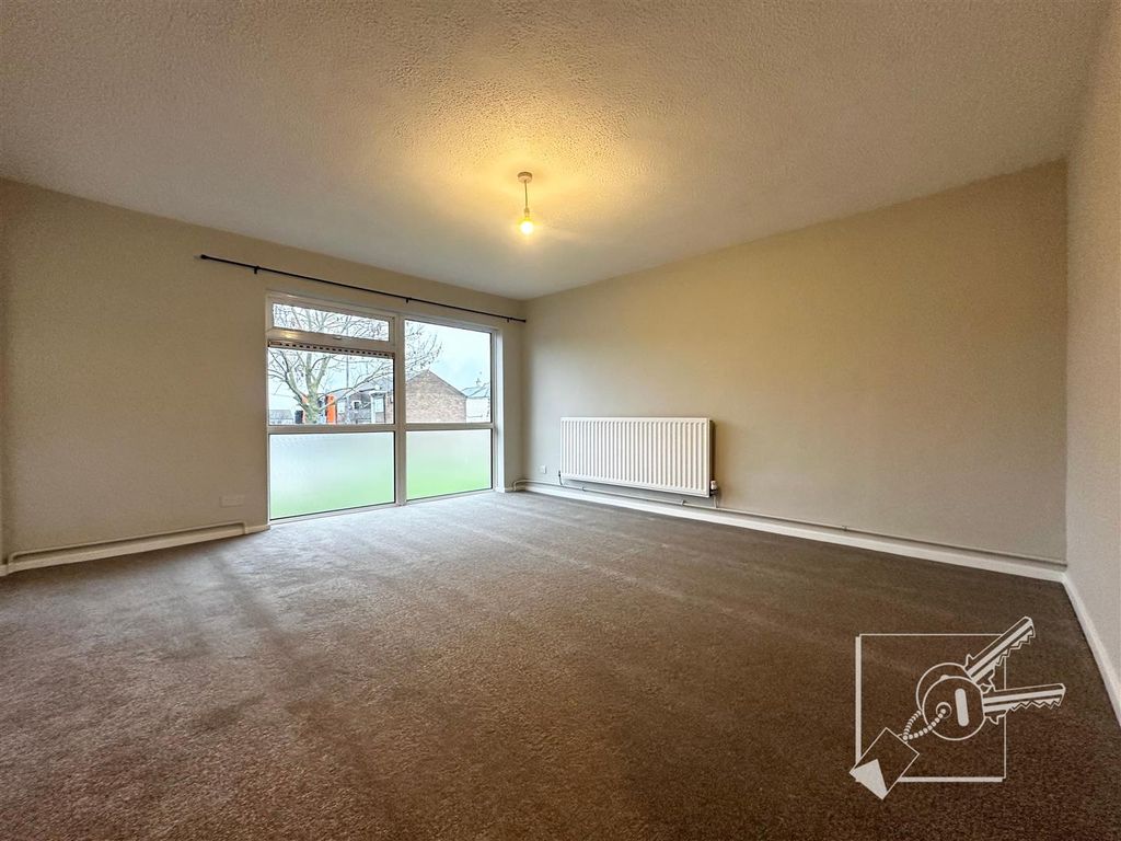 Property photo 3 of 13 Living Room