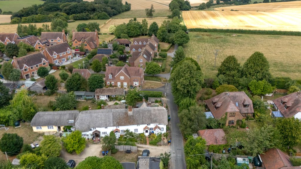 Property photo 2 of 18 Dji_20250728123421_0005_D