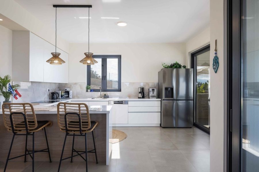 Property photo 2 of 25