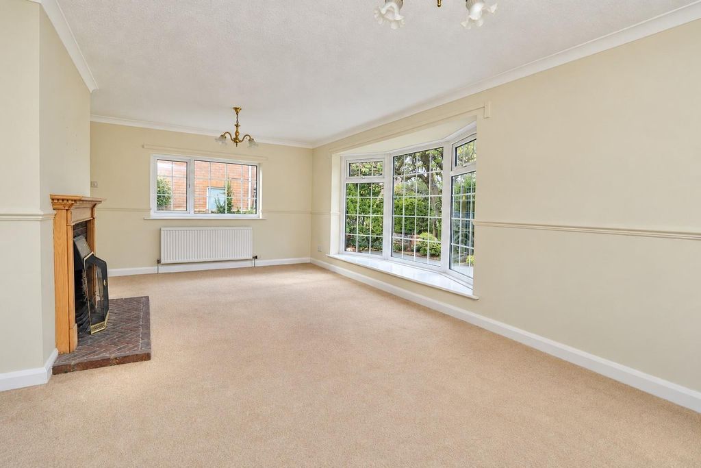 Property photo 3 of 21