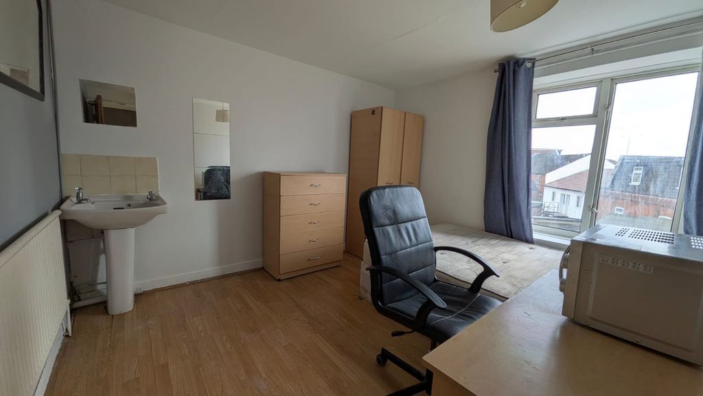 Property photo 1 of 2 F84A303E-1Dbd-4Ea8-Bb28-9Ec2De1Ae009