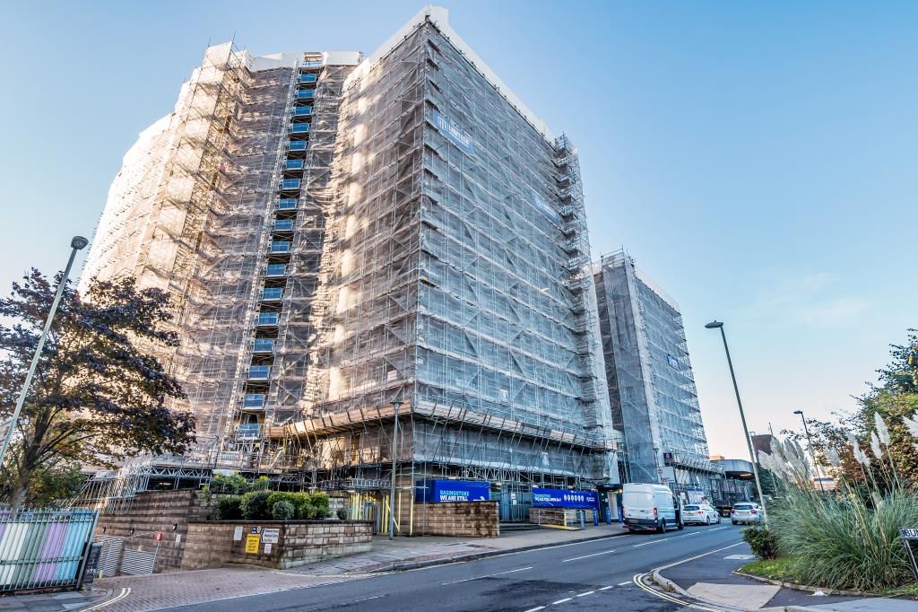 Property photo 1 of 18 External View