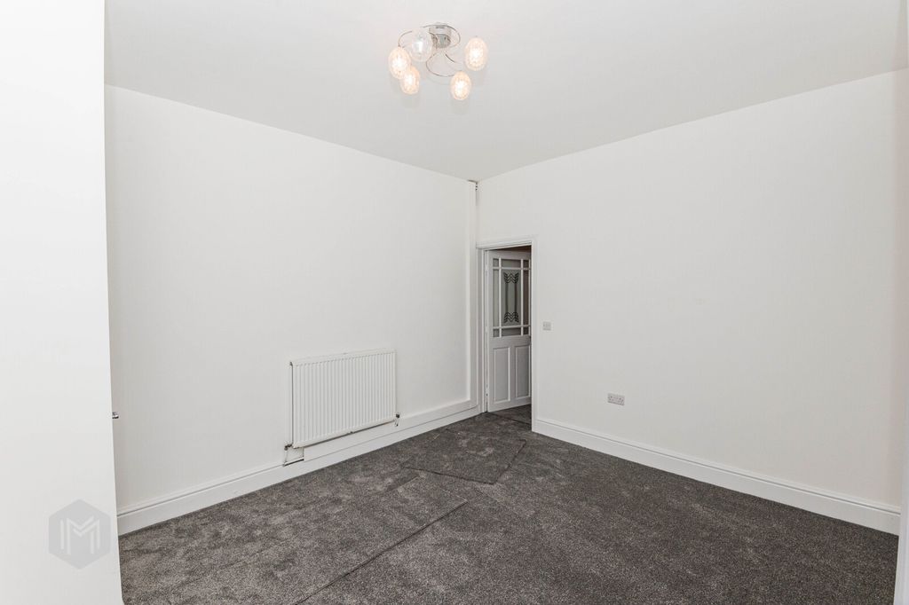 Property photo 3 of 18 Picture No. 19