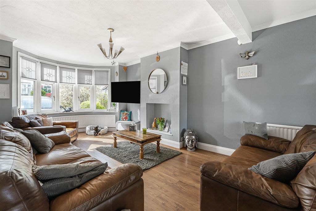 Property photo 2 of 27 17_77127.Jpg