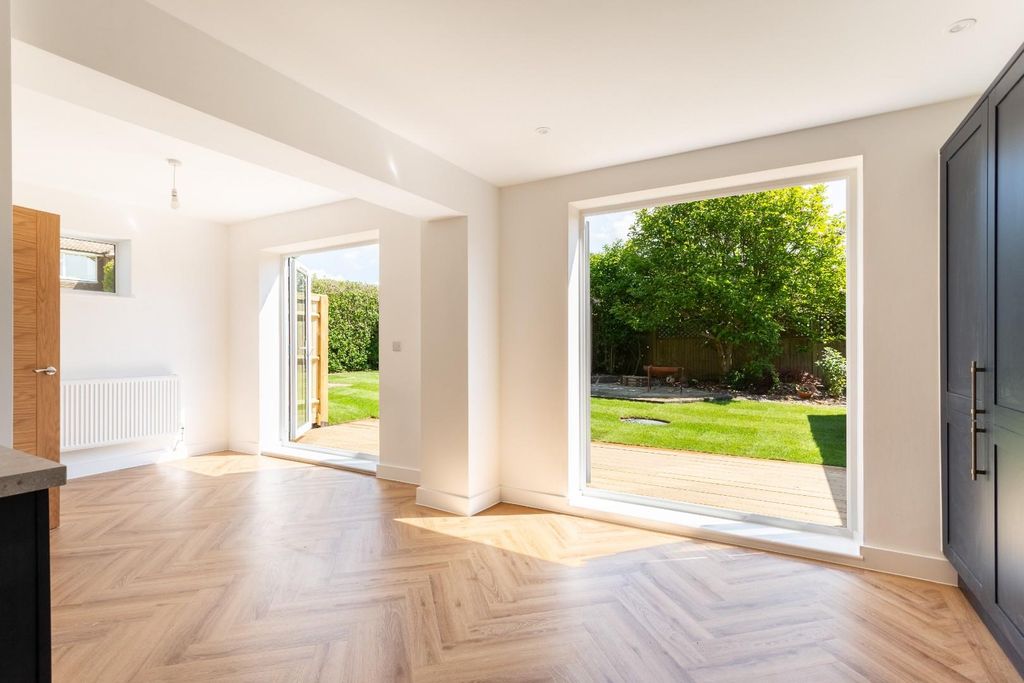 Property photo 1 of 23 Downsview-15.Jpg