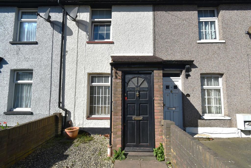 Property photo 1 of 9 Front (Exterior)