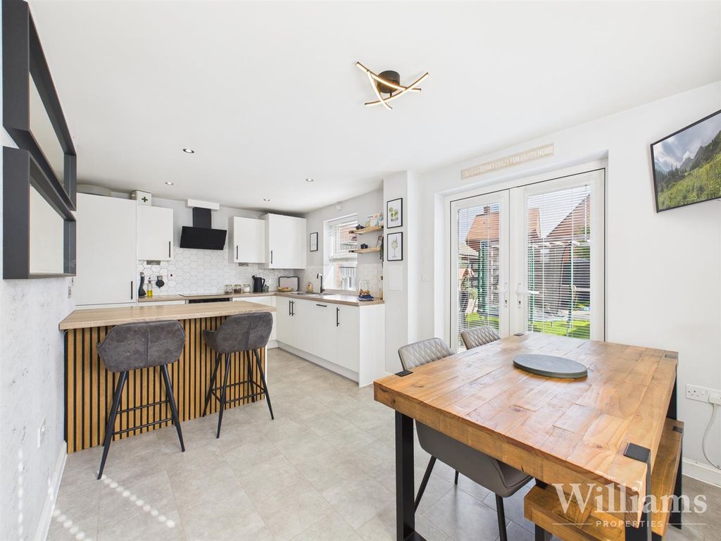 Property photo 2 of 18 Cam02861G0-Pr0488-Still001.Jpg