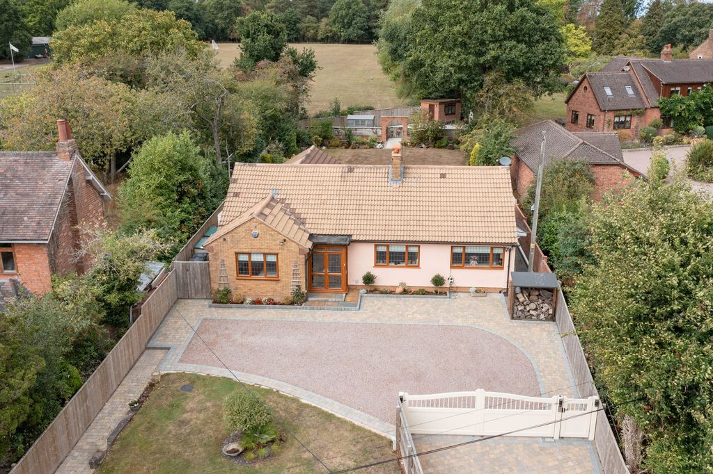 Property photo 1 of 28