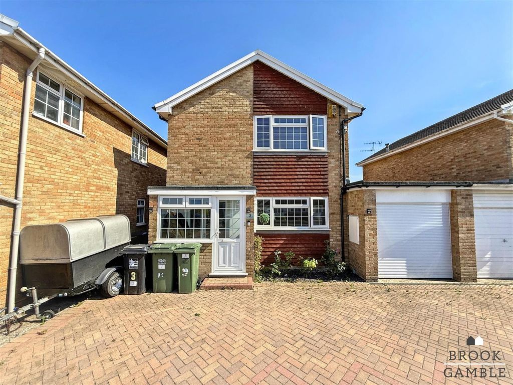 Property photo 1 of 13 01323 438506