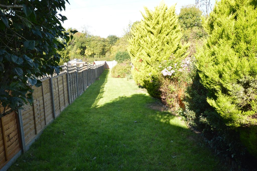 Property photo 3 of 11 Garden