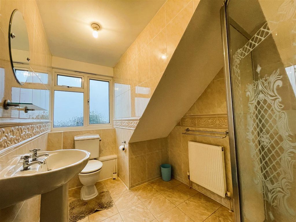 Property photo 2 of 5 Bathroom