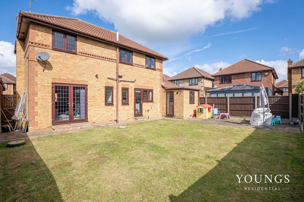 Property photo 2 of 25