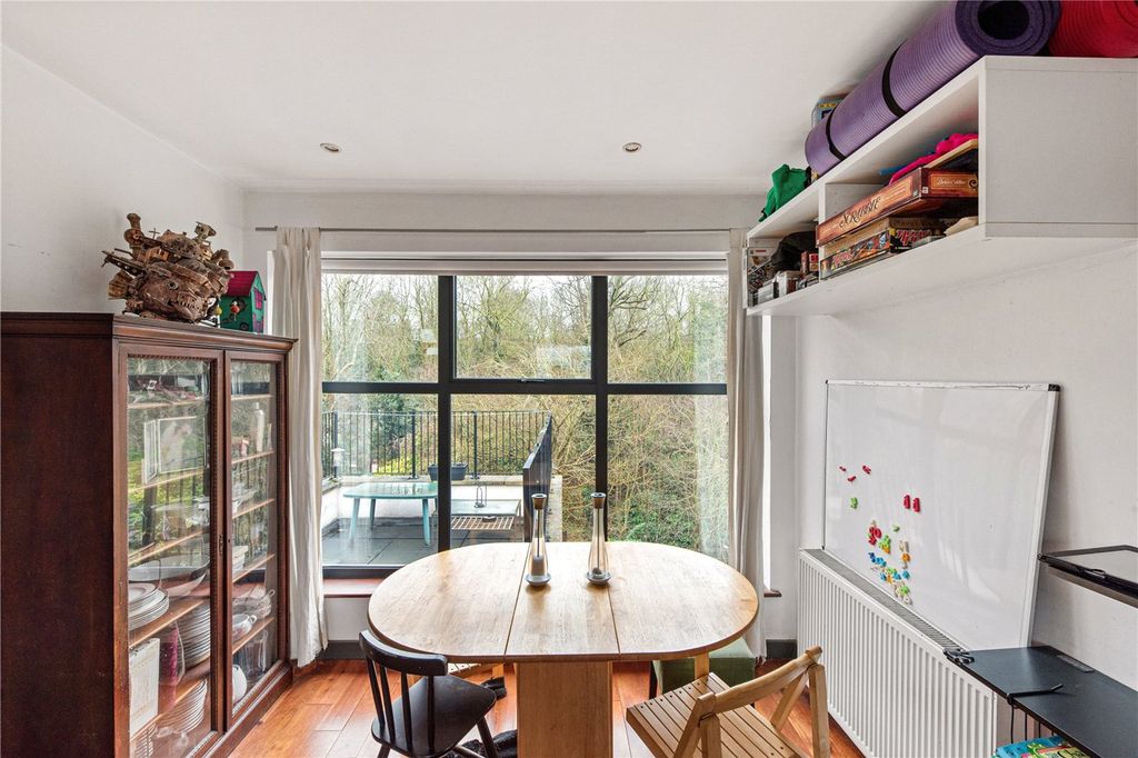 Property photo 3 of 13 Picture No. 22