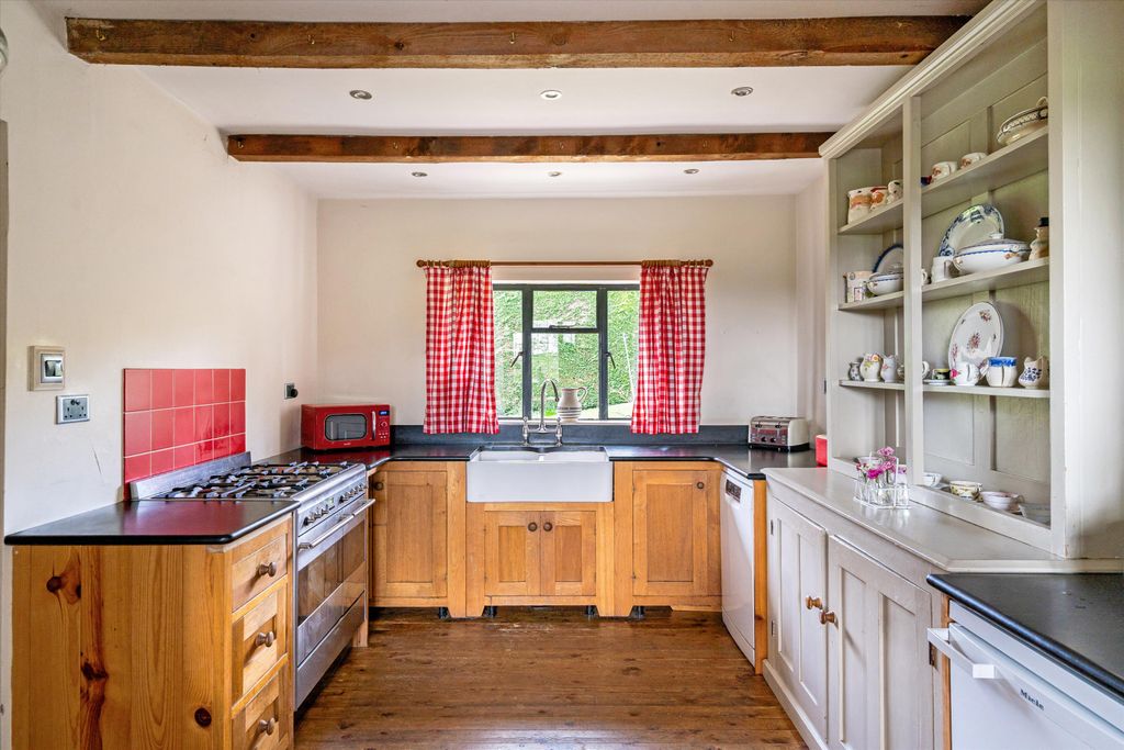 Property photo 3 of 22 Image