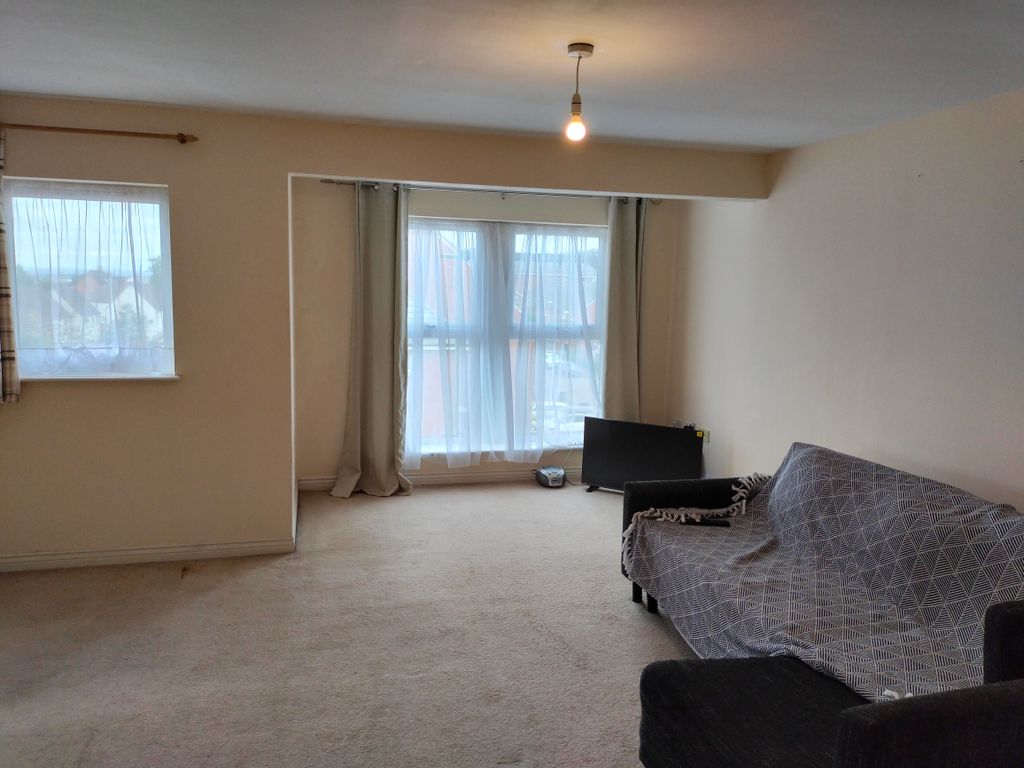Property photo 2 of 6 Living Room