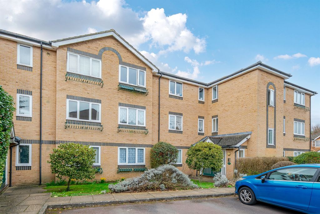 Property photo 1 of 11